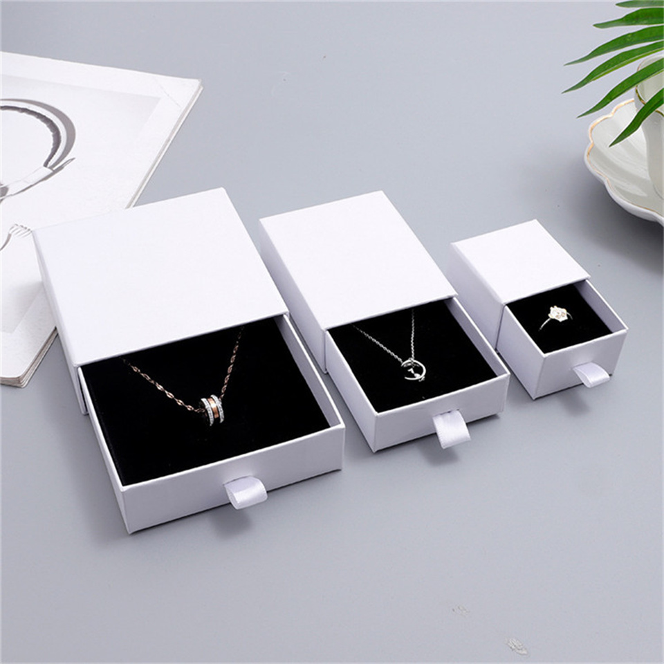 Rigid paper boxes
