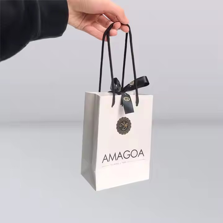 paper shopping bags