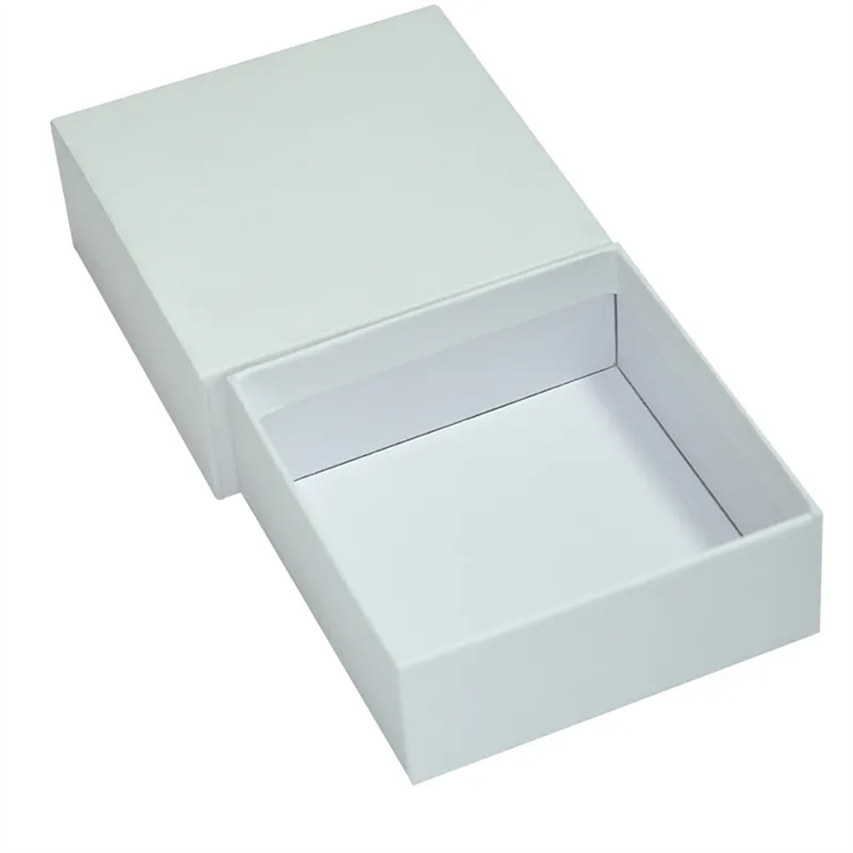 Scraf paper gift box