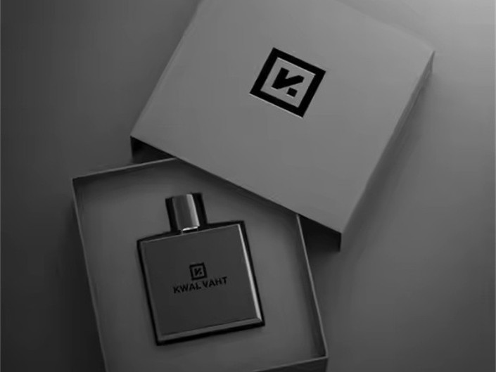 Custom printed paper drawer gift box will elevate your branded bottle perfumes reputation with it's advantages?