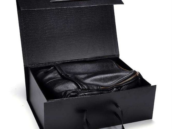 Why European Clients Are Prefer To Use Premium Paper Gift Boxes To Pack Their Luxury Bags?