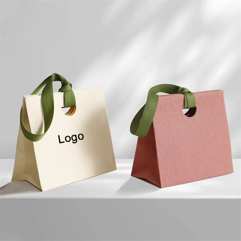 Jewelry paper shopping bag