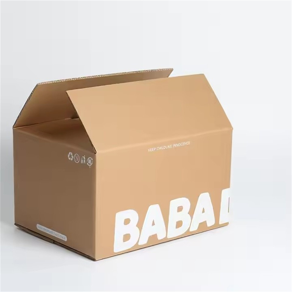 Scegliamo la nostra scatola per spedizioni in carta colorata ondulata a 7 strati, resistente ed ecologica, per la tua attività di commercio elettronico.