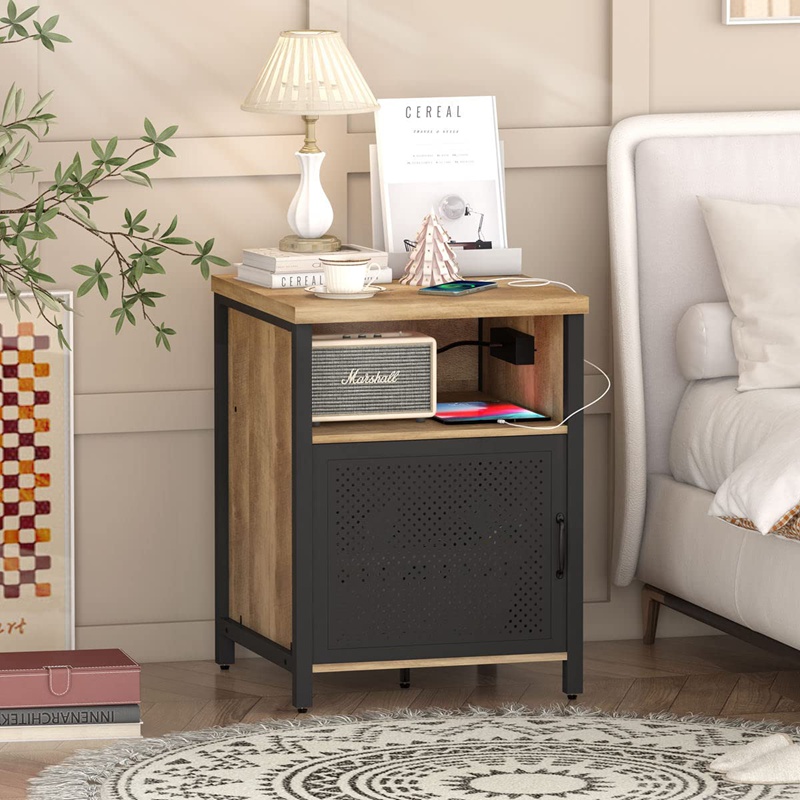 Rustic Small End Table na May Imbakan Para sa Sala