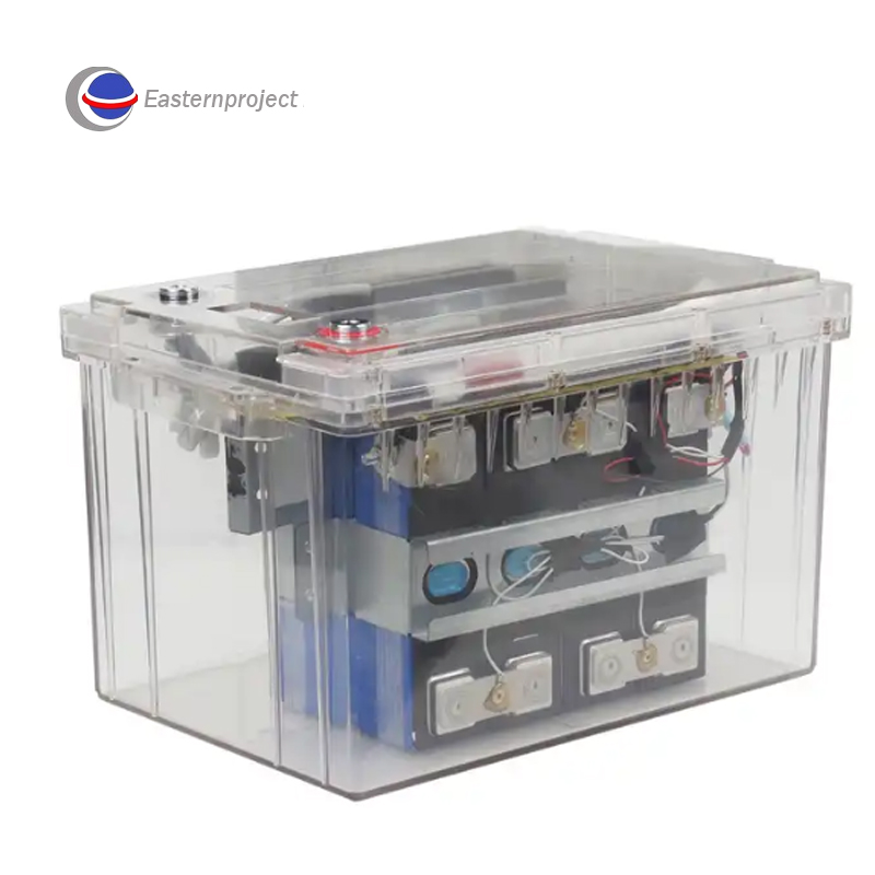 Cutie portabilă pentru baterii, rezistentă la apă, alimentată cu energie solară