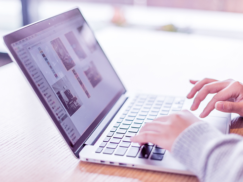 Phát triển nền tảng dịch vụ và đặt chỗ trực tuyến