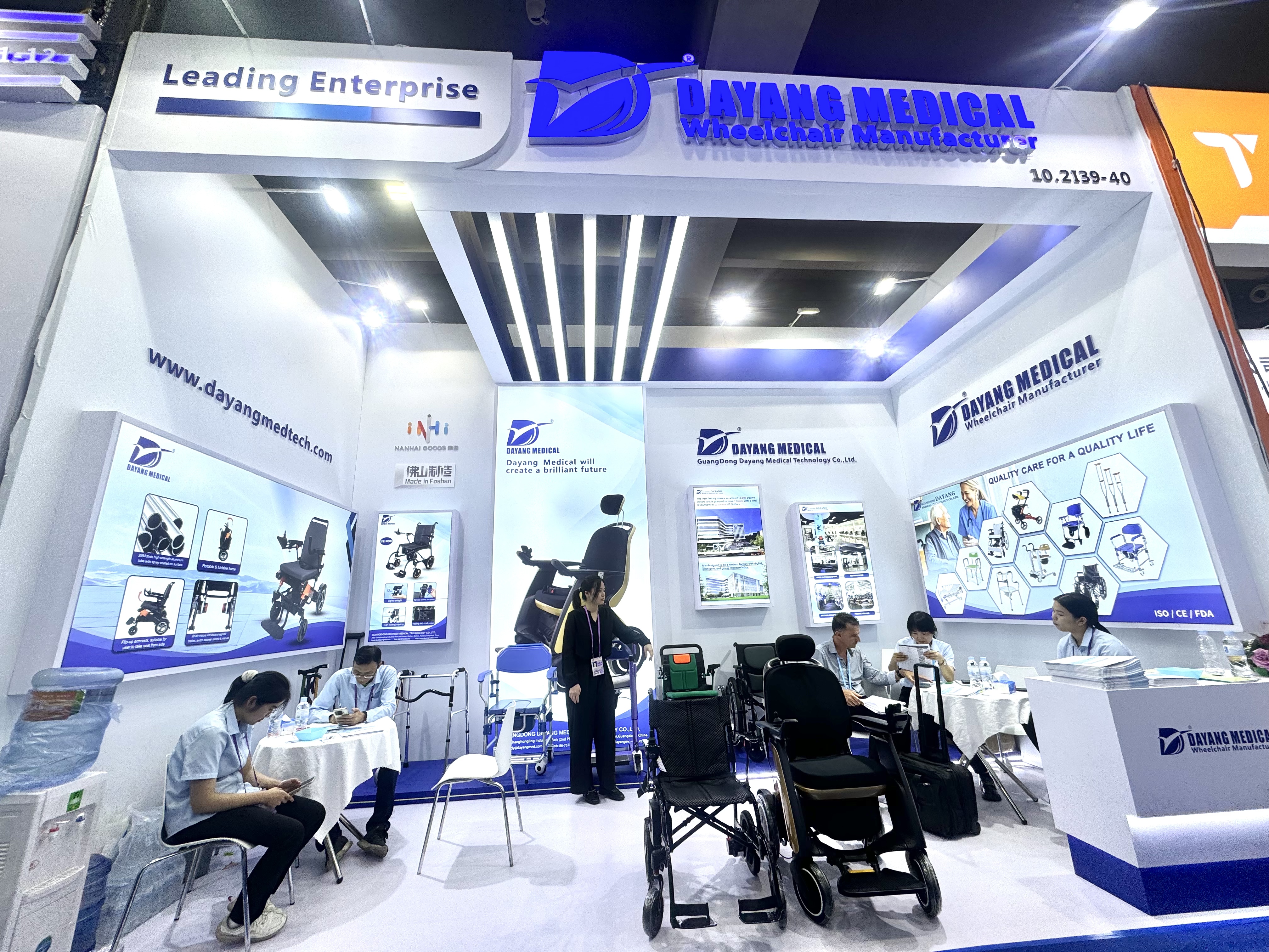 Dayang Medical's high-end intelligent electric wheelchair