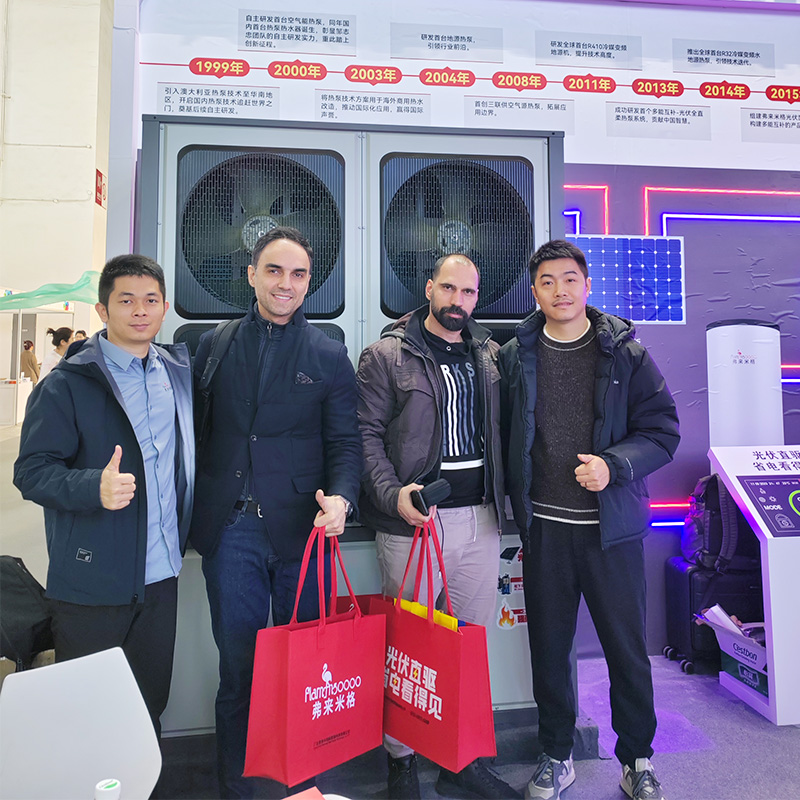 Новите продукти на Фламинго блестят на 2025 ISH Китай Отопление Изложба, печелейки сърцата на клиентите