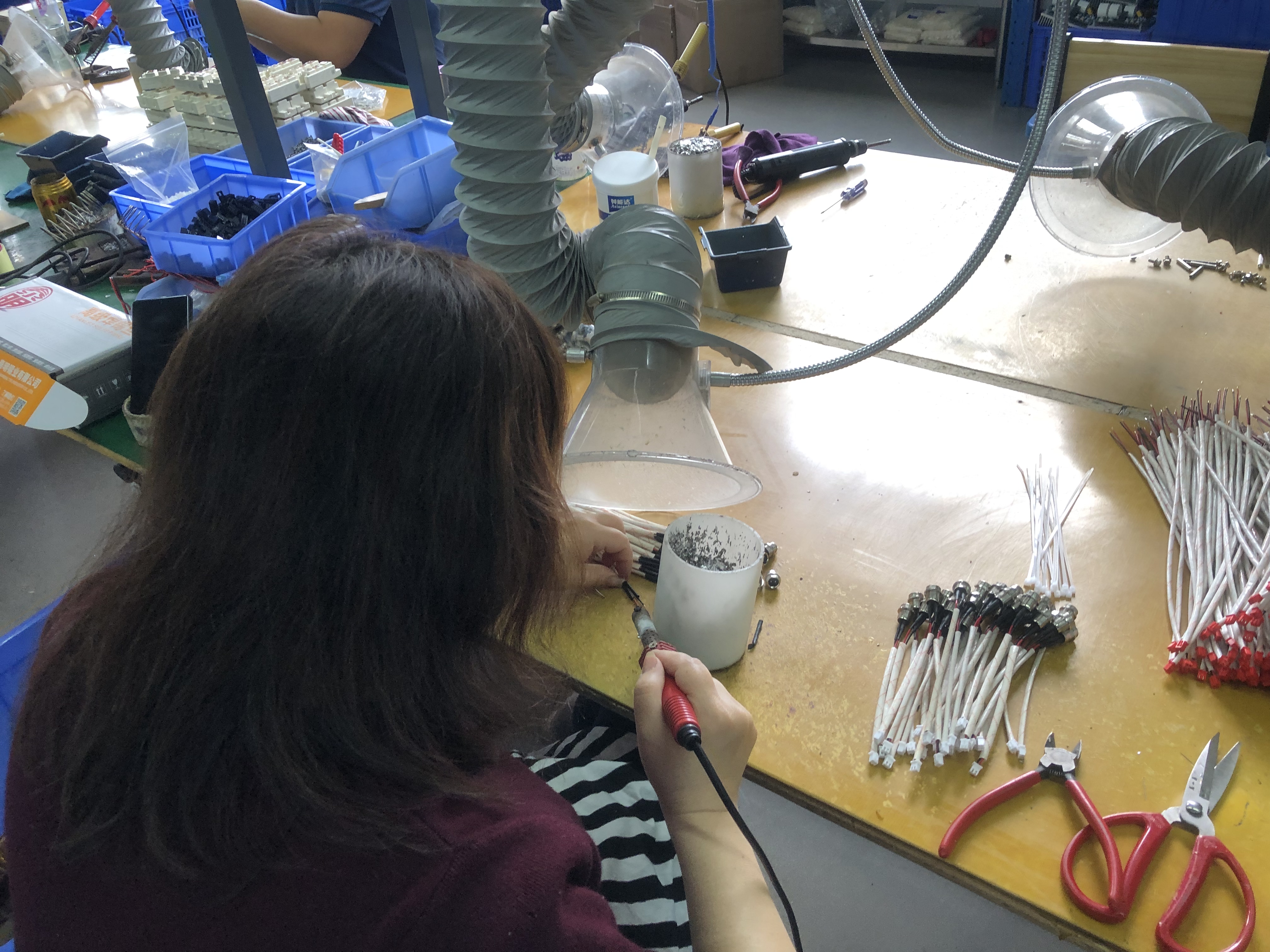 Elektromagnetna indukcija: inovativna tehnologija, ki spreminja tradicionalne metode ogrevanja