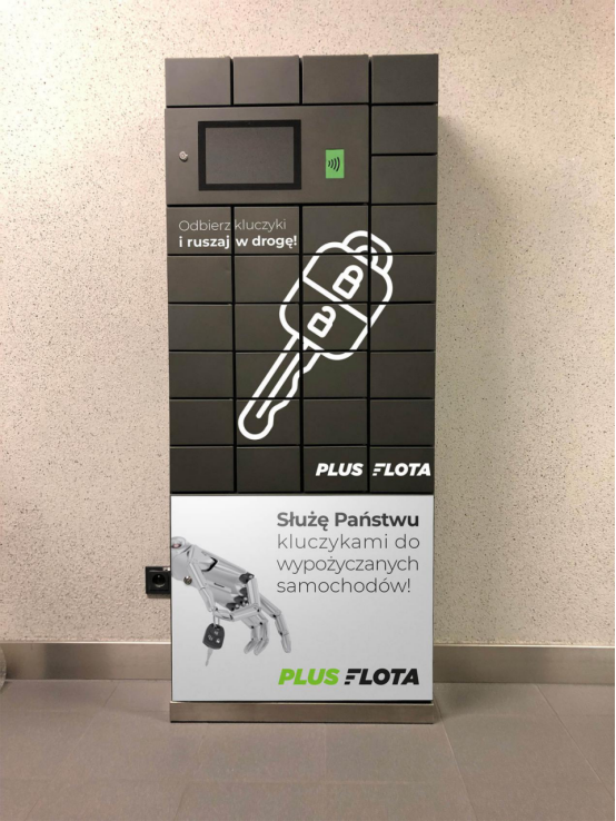 Taquillas inteligentes a medida de CHNSMILE. Proyecto de taquillas inteligentes en Polonia. Se utilizan para guardar las llaves del coche