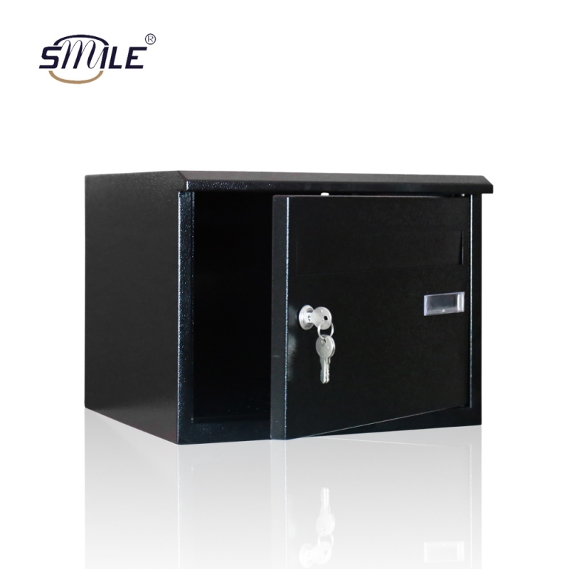 Black Outdoor Metal Mailbox