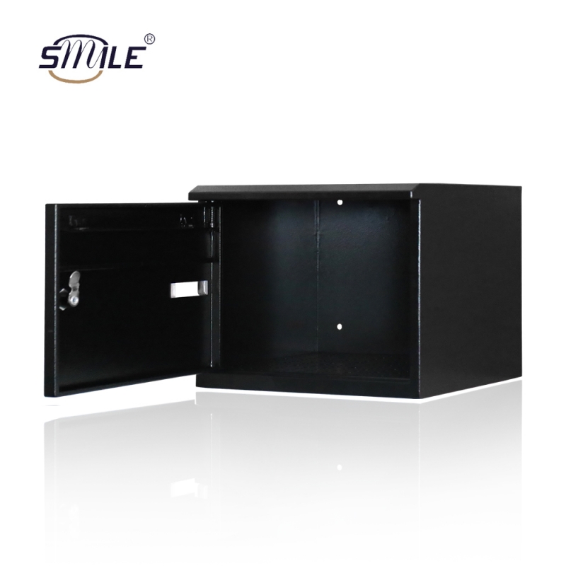 Black Outdoor Metal Mailbox
