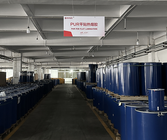 Why is PUR Flat Lamination Adhesive the Ideal Choice for Furniture Manufacturing?