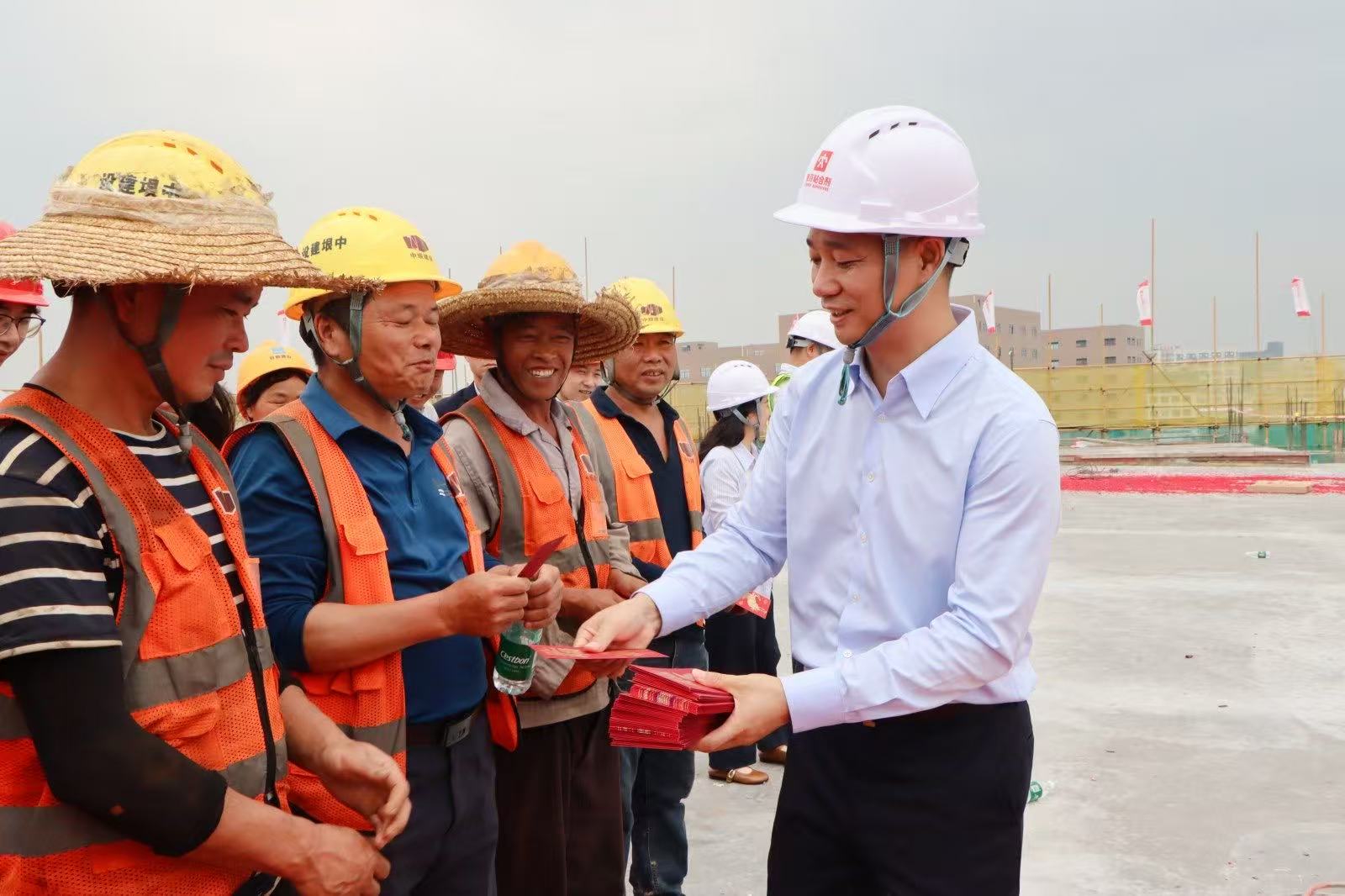 polyurethane reactive hot melt adhesive