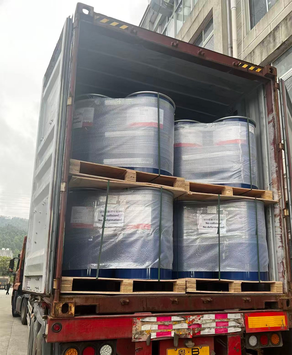 PUR Hot Melt Adhesive: 1×40’HQ Container Loading of Profile Wrapping & Flat Lamination Adhesive for Europe