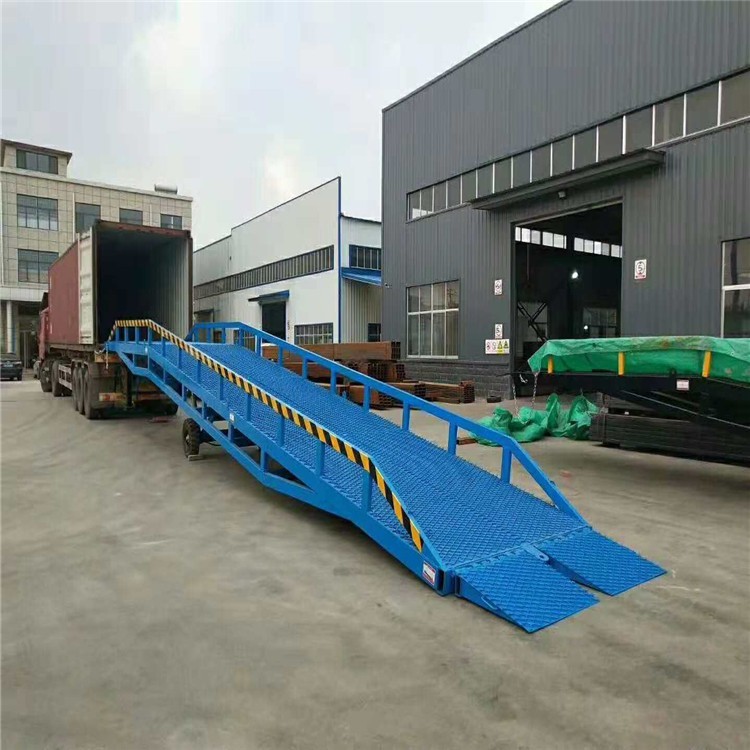 Fixed hydraulic loading and unloading platform