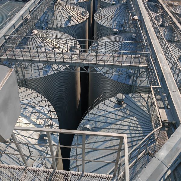 Осигуряване на безопасност при операции в ограничено пространство: Ангажиментът на ЛЯОНИН ЦЮШИ за сигурност на зърнените силози