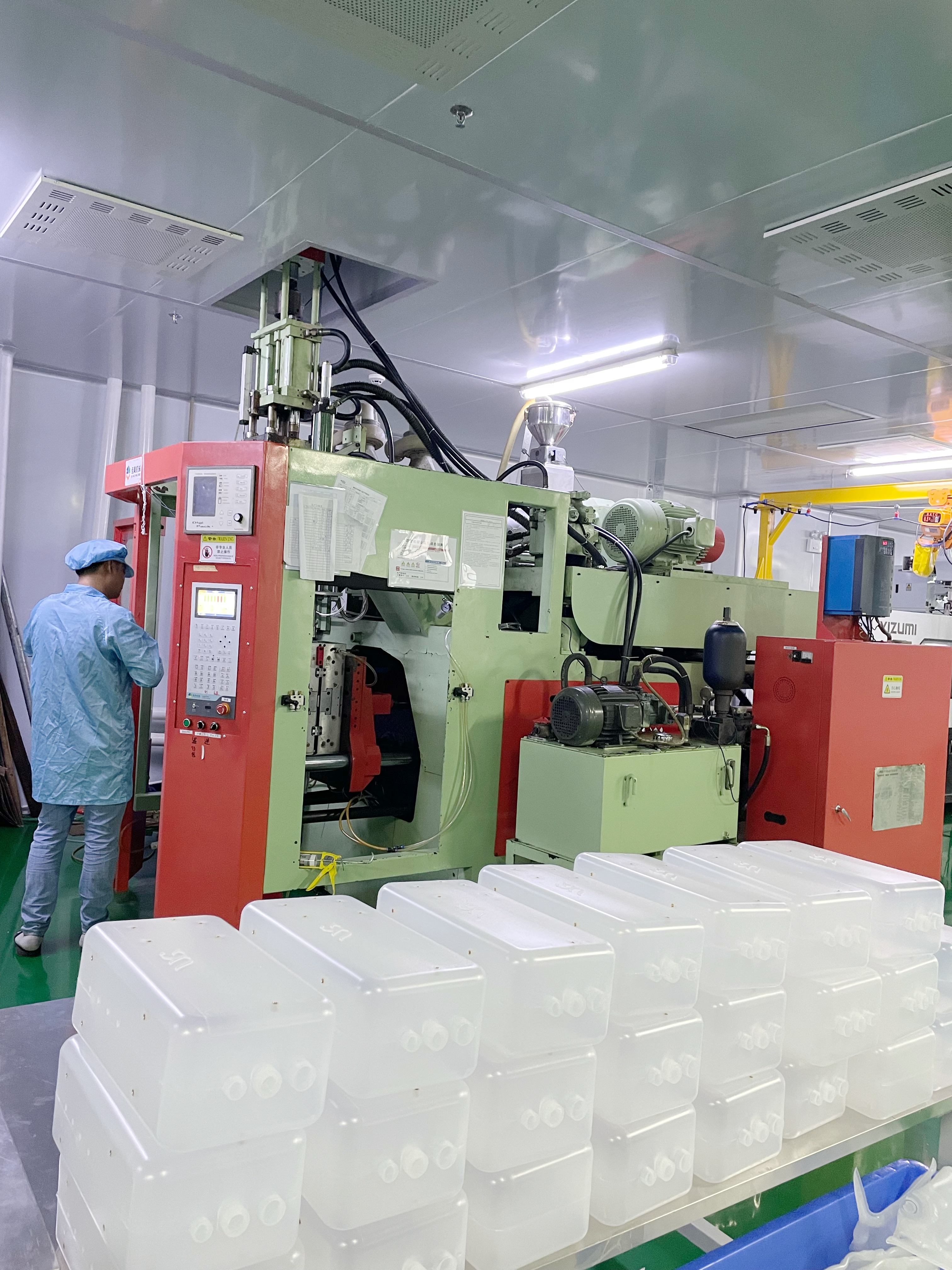 Dust-Free Workshop_Blow Molding Factory Custom Plastic Blow Mould