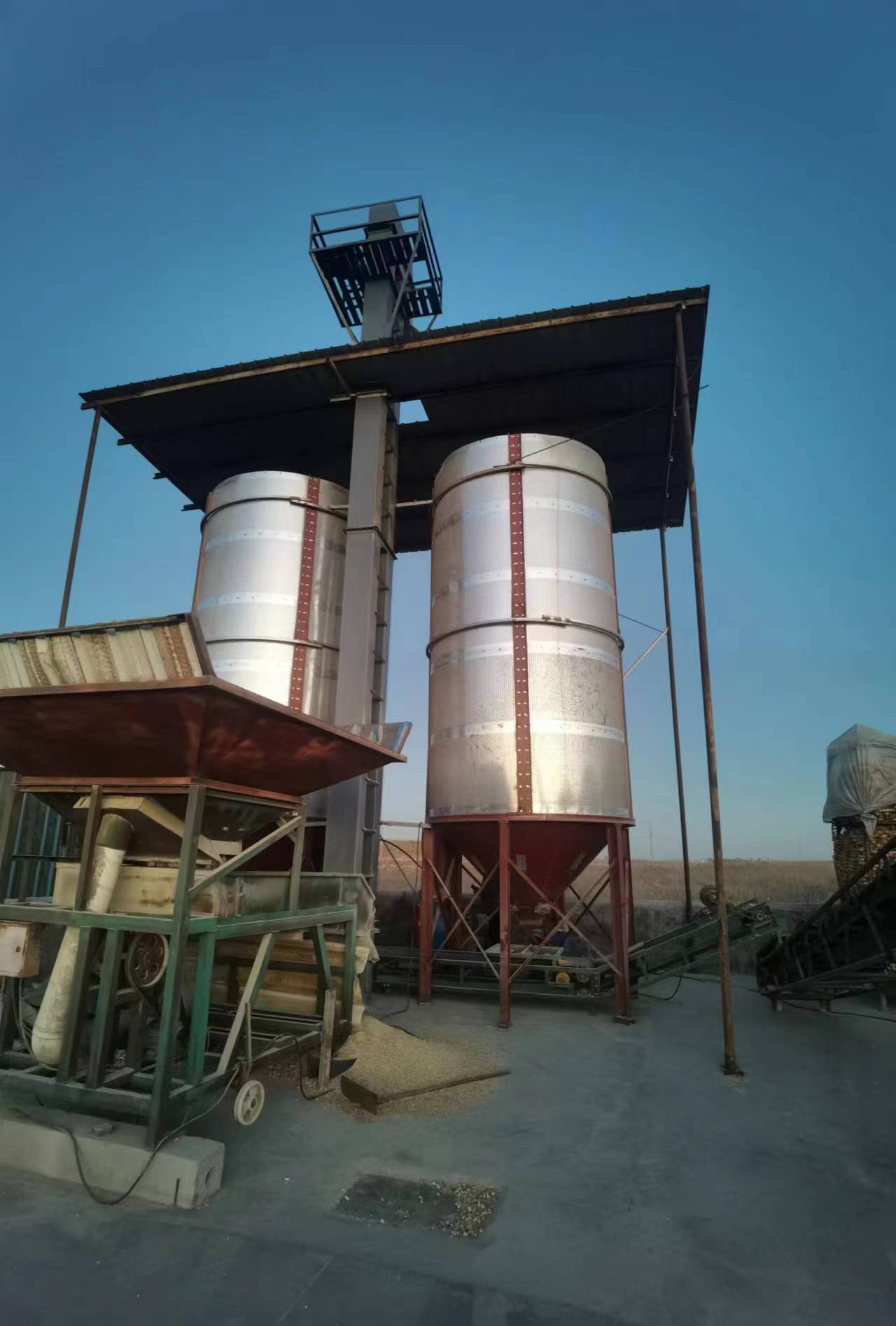 1.5USD/T natural-air drying silo