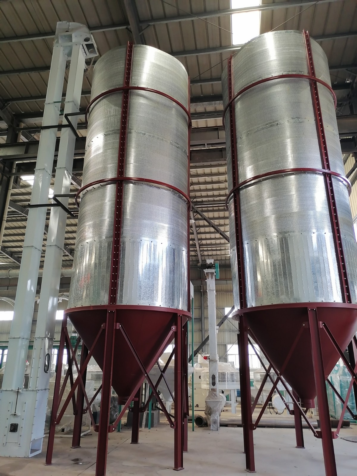 New natural-air drying silo