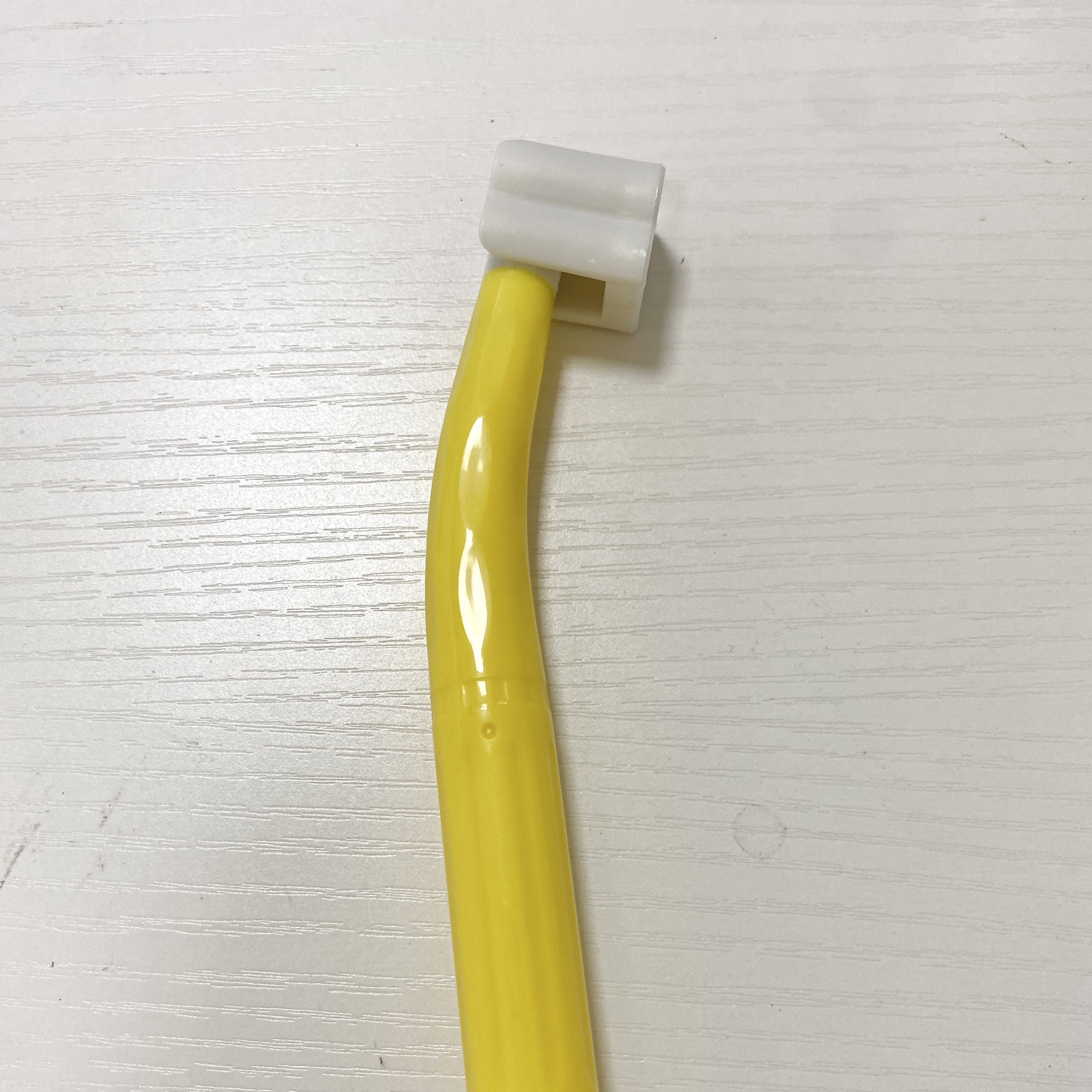 2/4 Hole Dental Disposable Handpiece Yellow Color