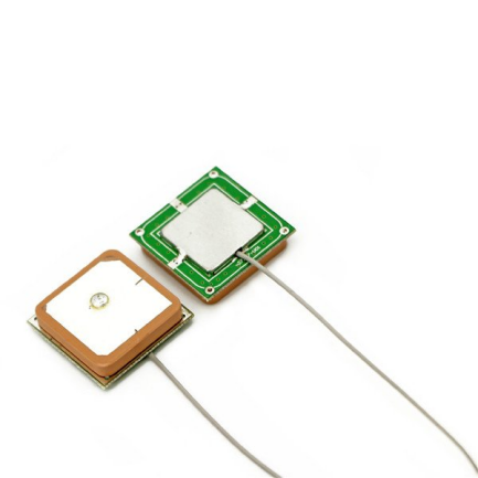 The principle of active ceramic antennas