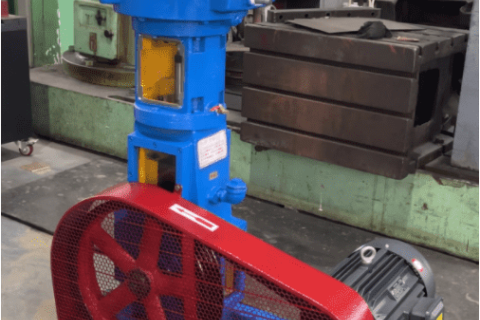 À propos des pompes à vide alternatives verticales sans huile