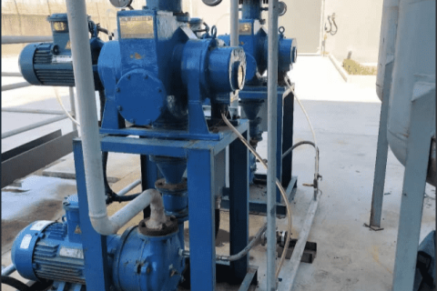 Application et avantages des pompes à vide Roots dans les procédés de traitement des eaux usées