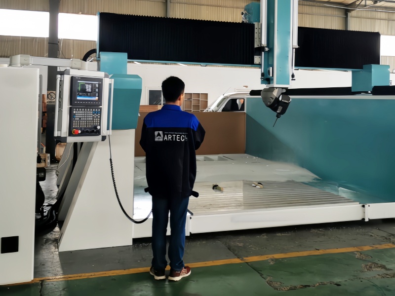 Spanish Buyer Buys 5-axis CNC Router Spanish Buyer Buys 5-axis CNC Router