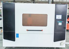 enclosed laser cutter