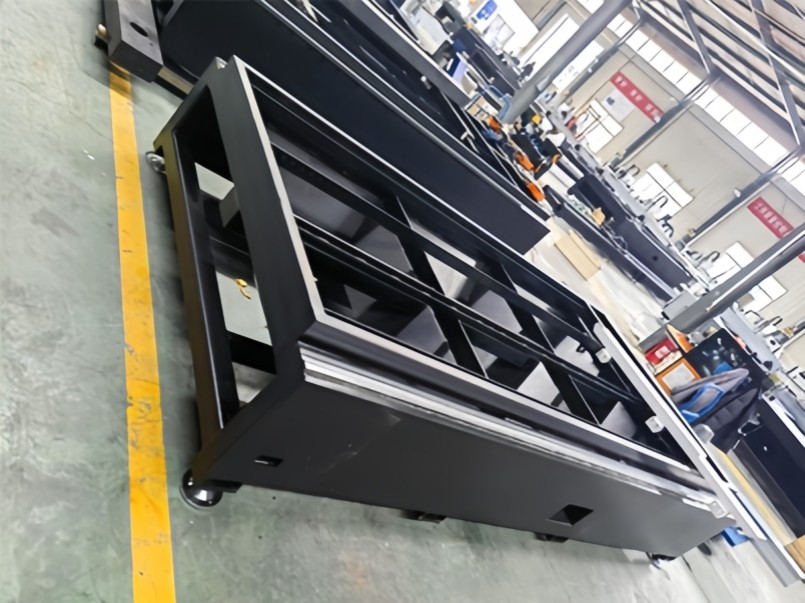 laser metal cutting machine