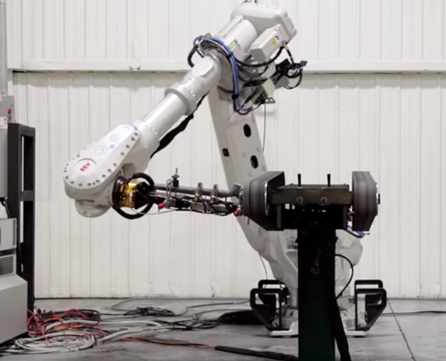 Robotic Arms in Milling: Enhancing Efficiency and Precision