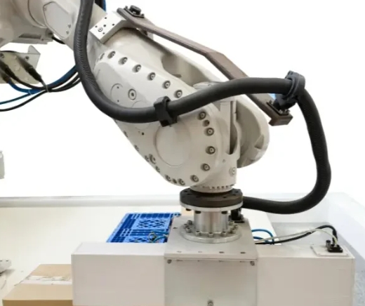 Selecting the Right Motor for Used Robot Parts in Robot Milling Arm Applications