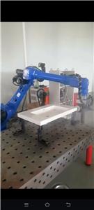 Company Practices Engraving Skills with Engraving Machines Today, Livestreams Engraving Process for Clients