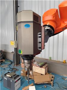 ARTECH CNC COMPANY Demonstrates Wood Carving: U.S. Client Shows Interest in Carving Head, Technical Team Delivers In-Depth Explanation