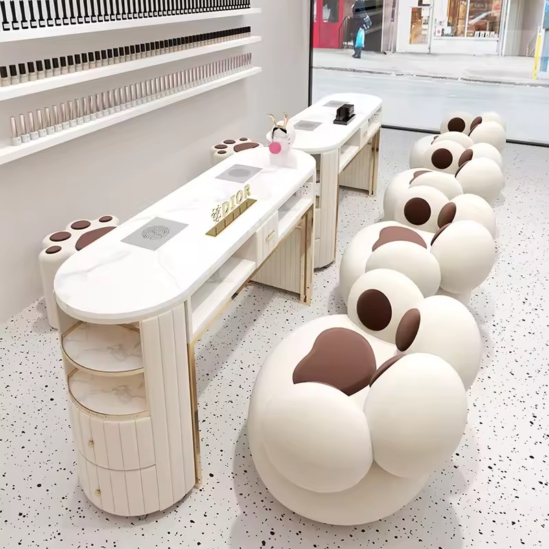 manicure table and chair