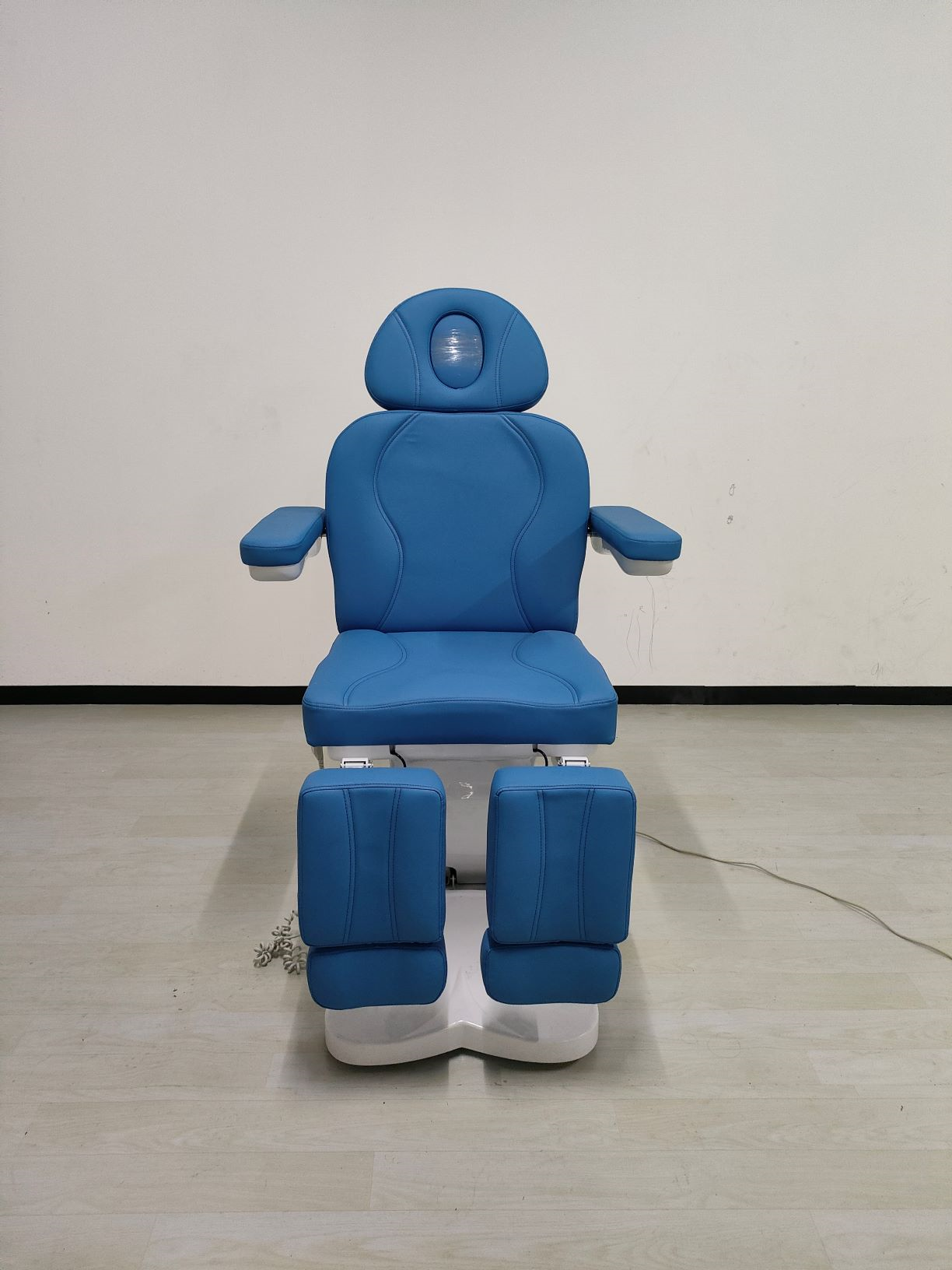 modern salon furniture