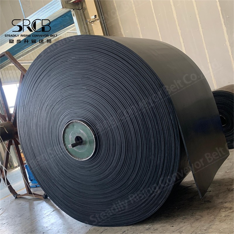 What are the main characteristics of the heat resistant conveyor belt