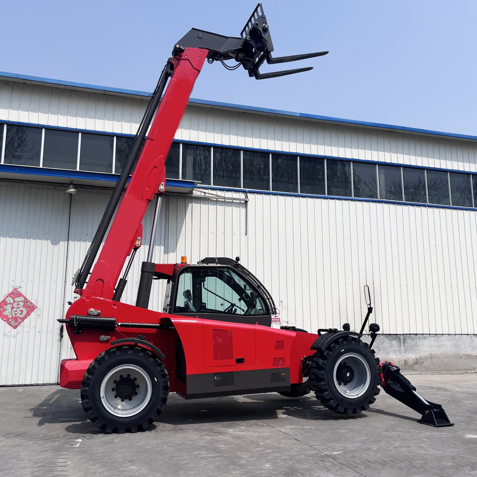 kapasiti telehandler ialah 5mt