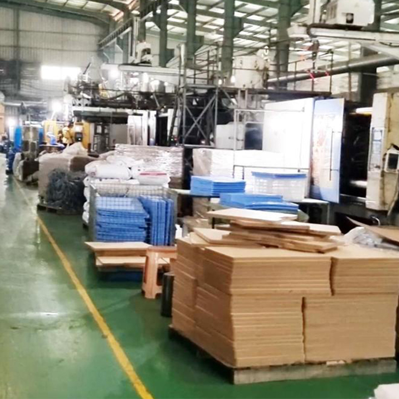 Sa Kangtek Plastic Workshop, ang bawat produkto ay nagsasabi ng isang kuwento ng maselang craftsmanship at hindi natitinag na dedikasyon