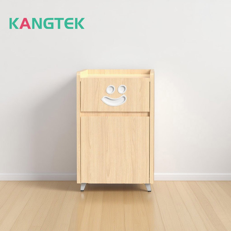 Vigtigheden af ​​KANGTEK hospitalssengebord: Balance mellem funktion og design