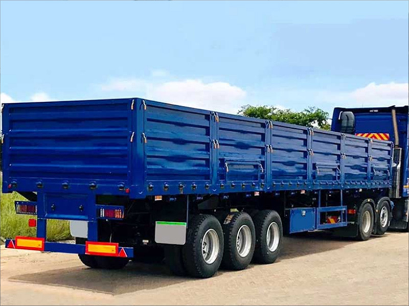 Three-axle Plate Trailer