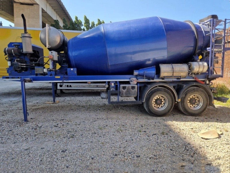 Trailer Concrete Mixer Truck