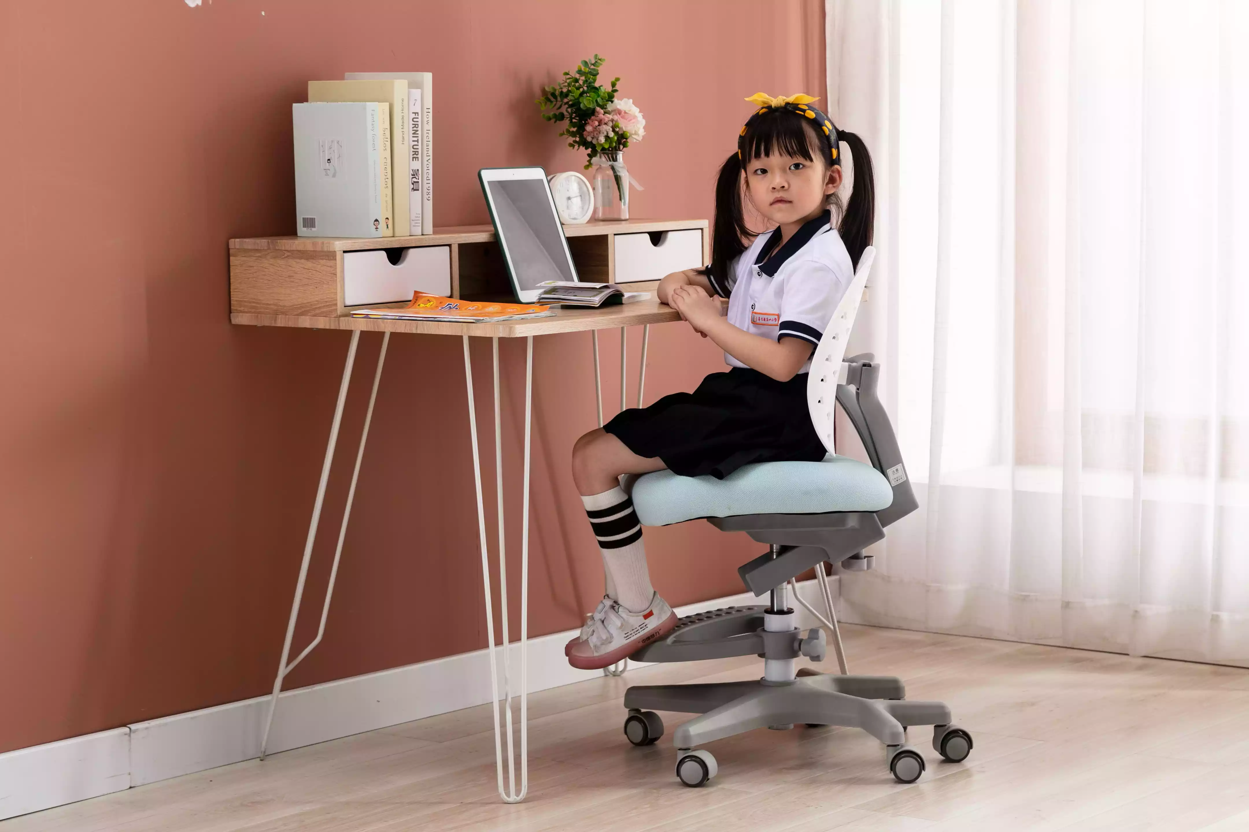 Loại ghế nào là tốt nhất cho khu vực làm bài tập về nhà của trẻ?