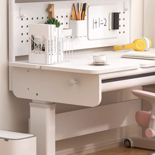 Những yếu tố nào quyết định giá bàn học?