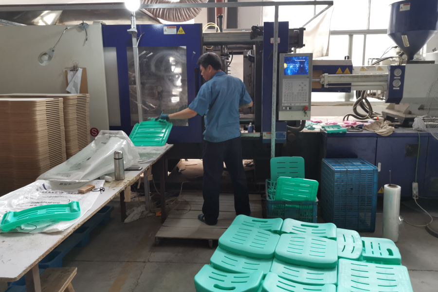 Injection Molding Chair Components