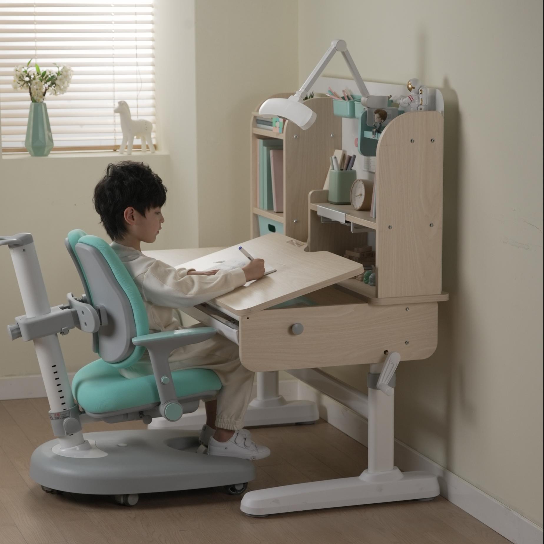 Làm thế nào để tối đa hóa hiệu quả của bàn học?