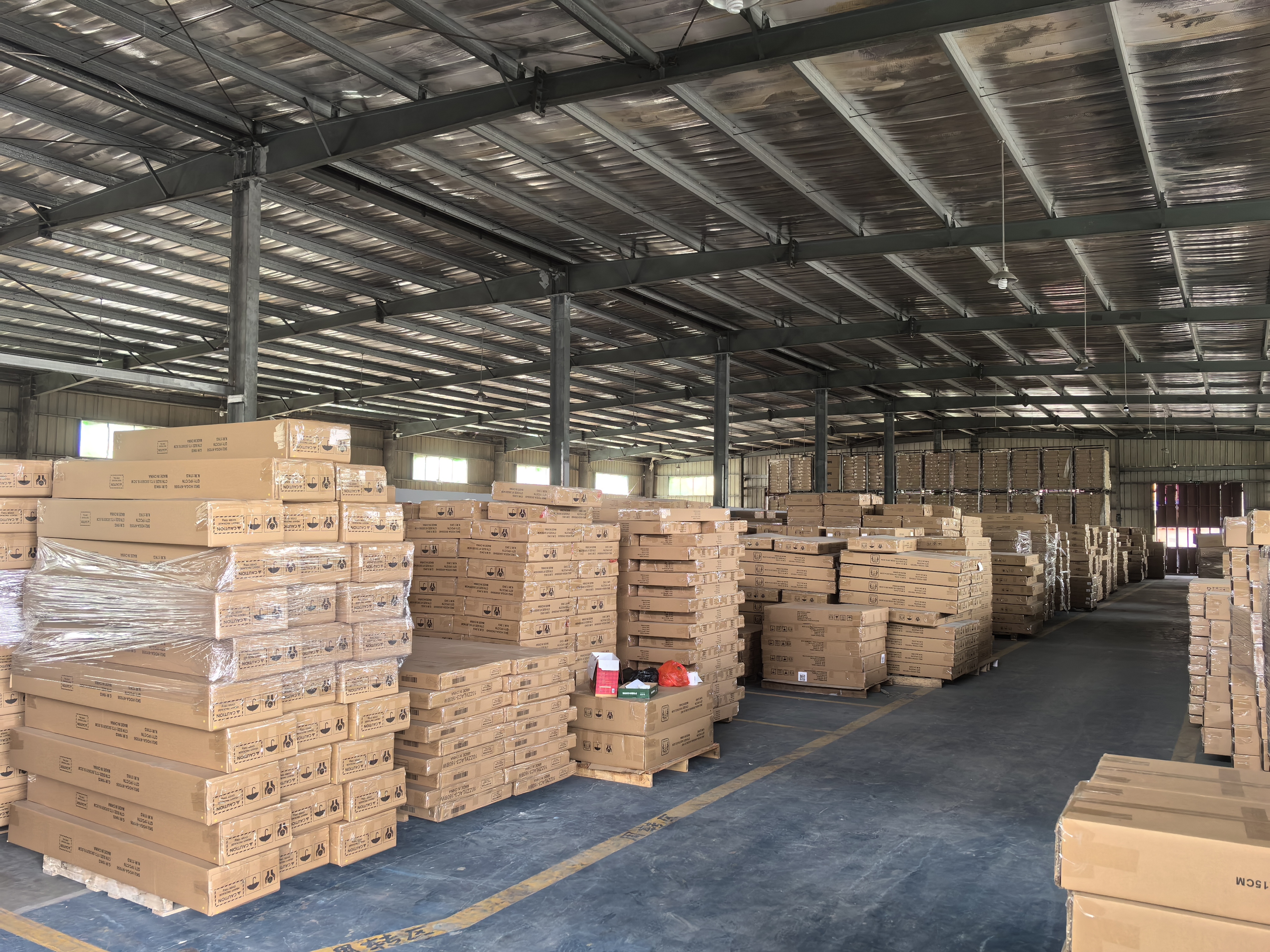 Ce este un test de cădere? O parte esențială a inspecției calității în aprovizionarea cu mobilă pentru comerțul electronic