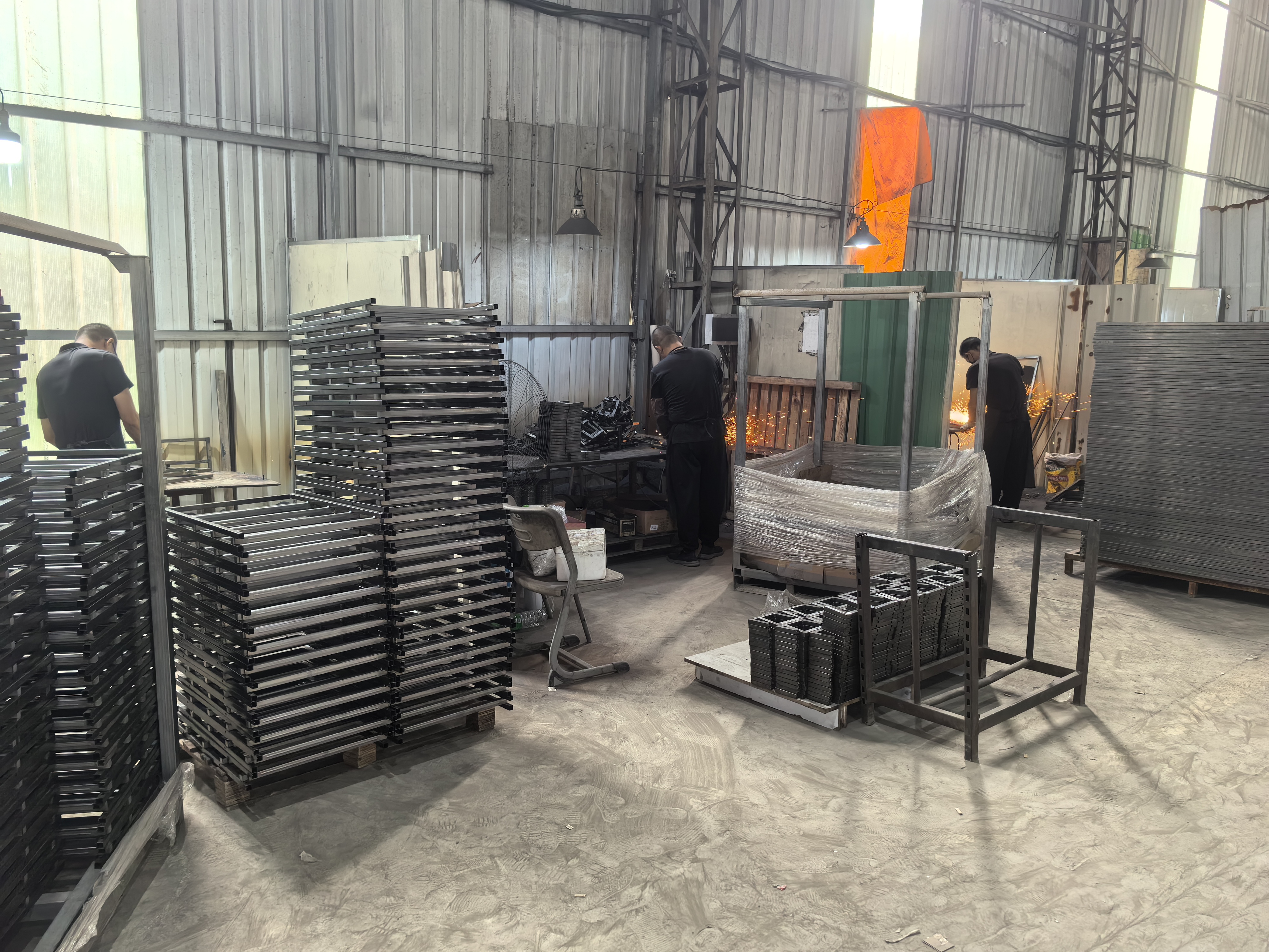 Proces polerowania części metalowych