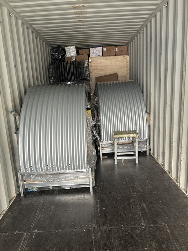 Broiler Feeding Equipment